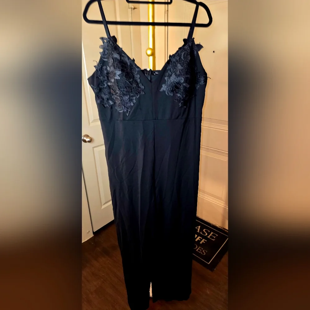 Haute Monde sleek black